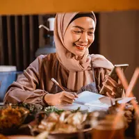 5 Sikap agar Bulan Ramadan Ini Makin Bahagia./Copyright depositphotos.com/odua