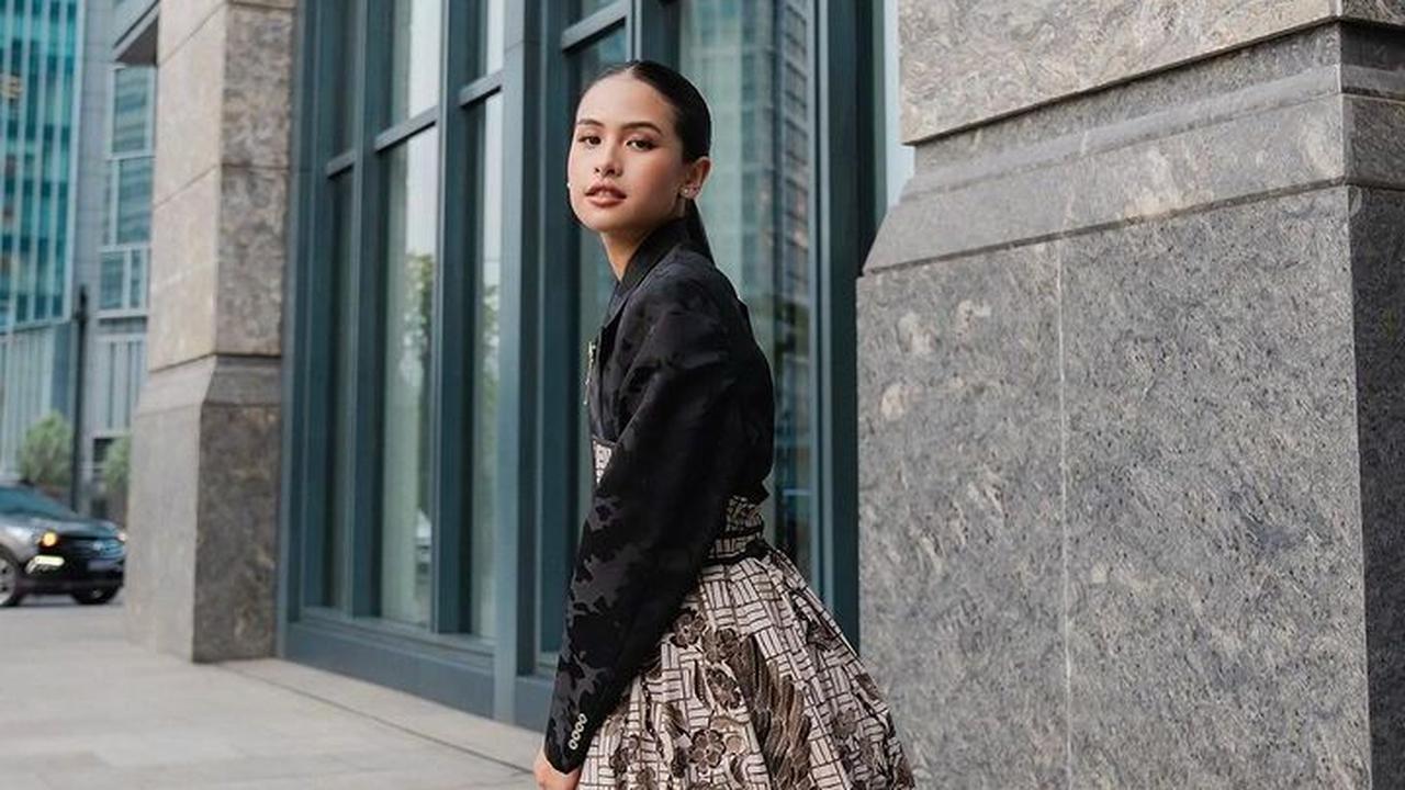 Penampilan Maudy Ayunda langsung mencuri perhatian netizen. Mereka menuliskan berbagai komentar.<br>