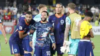 Dengan torehan dua gol di laga tersebut, Depay mencatatkan namanya sebagai top skor sepanjang masa Belanda dengan 52 gol, menyalip Robin van Persie yang mempunyai catatan 50 gol. (AFP/Petras Malukas)
