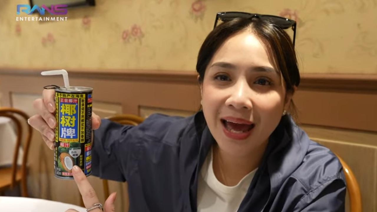 5 Potret Nagita Slavina Senyum Lebar Jajal Kuliner di Shanghai, Bandingkan dengan di Guangzhou