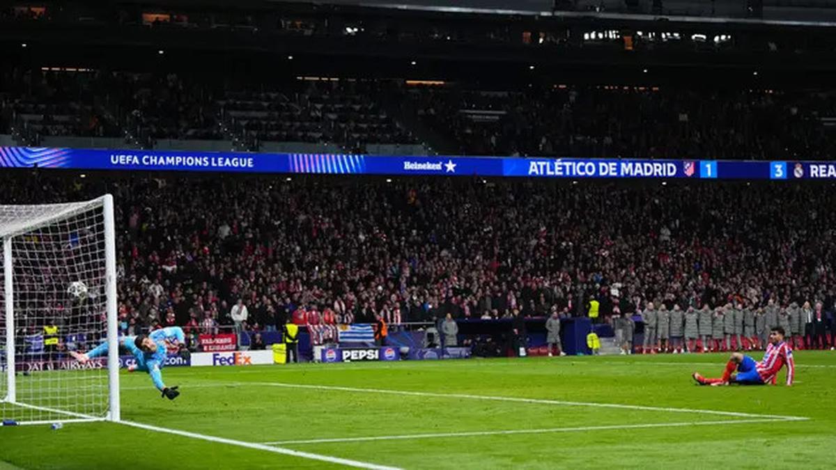 Courtois: Saya Melihat Alvarez Sentuh Bola Dua Kali dan Langsung Beri Tahu Wasit!