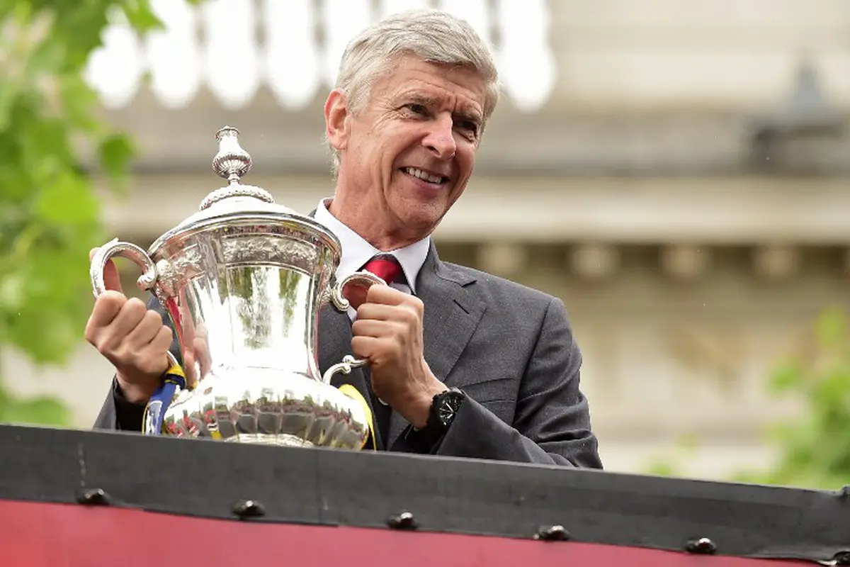 Arsene Wenger ( AFP PHOTO / LEON NEAL)