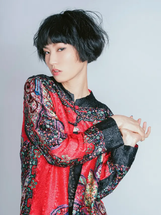 Korean Beauty - Hair Treatment / Photo by Aiony Haust on Unsplash / Photo by AO on Unsplash