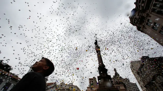 Ribuan Balon Dilepas di Langit Brasil