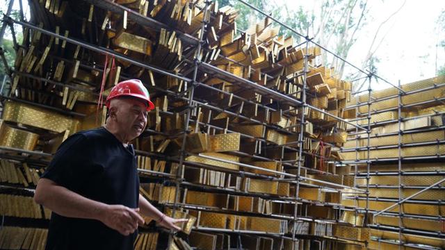 PT Siluet Nyoman Nuarta dan NuArt mengimkan perdana bilah-bilah yang akan menjadi pondasi puncak tertinggi dimana terletak sayap burung garuda di sisi paling luar bangunan Istana Presiden di Ibu Kota Nusantara (IKN), Rabu (30/8/2023) malam. (Dok NuArt)