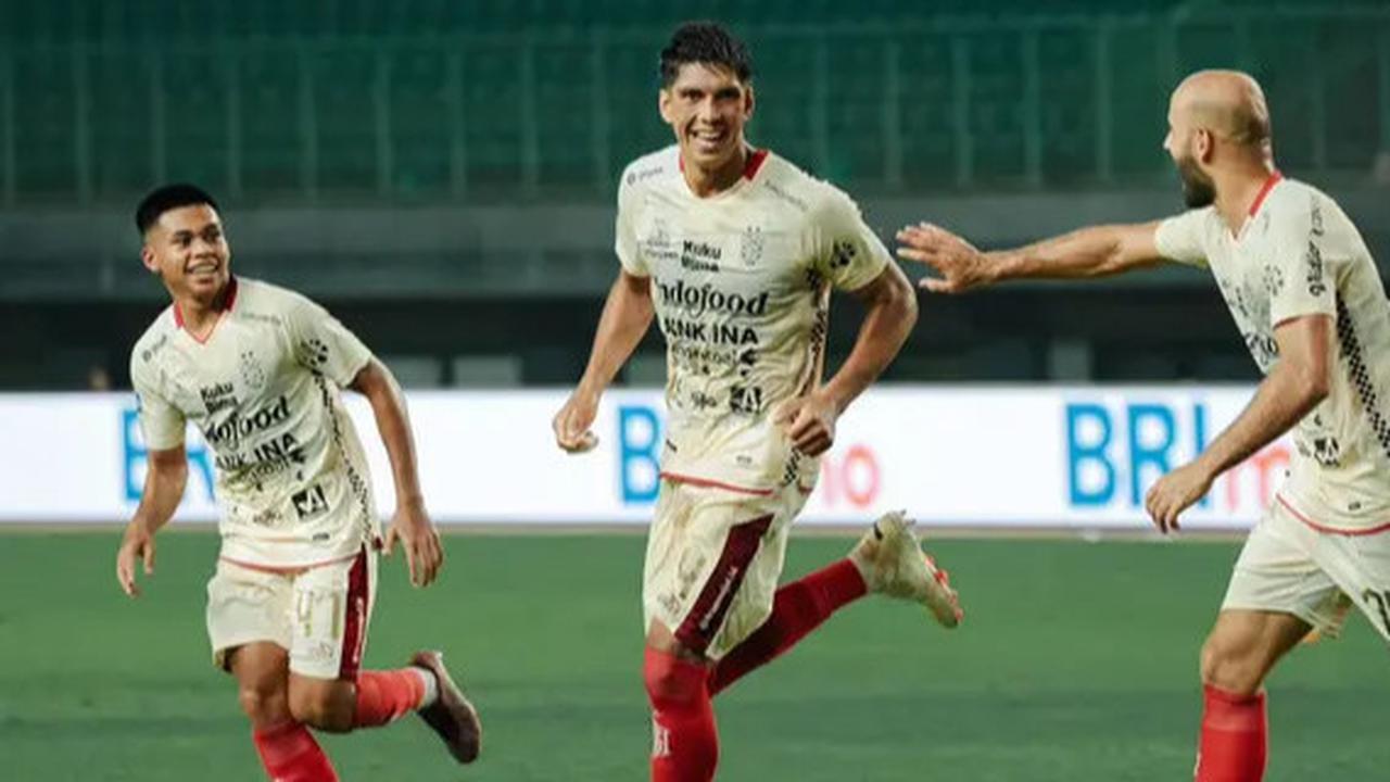 Setelah Shayne Pattynama, Kini Giliran Bek Bali United yang Hijrah ke Buriram United
