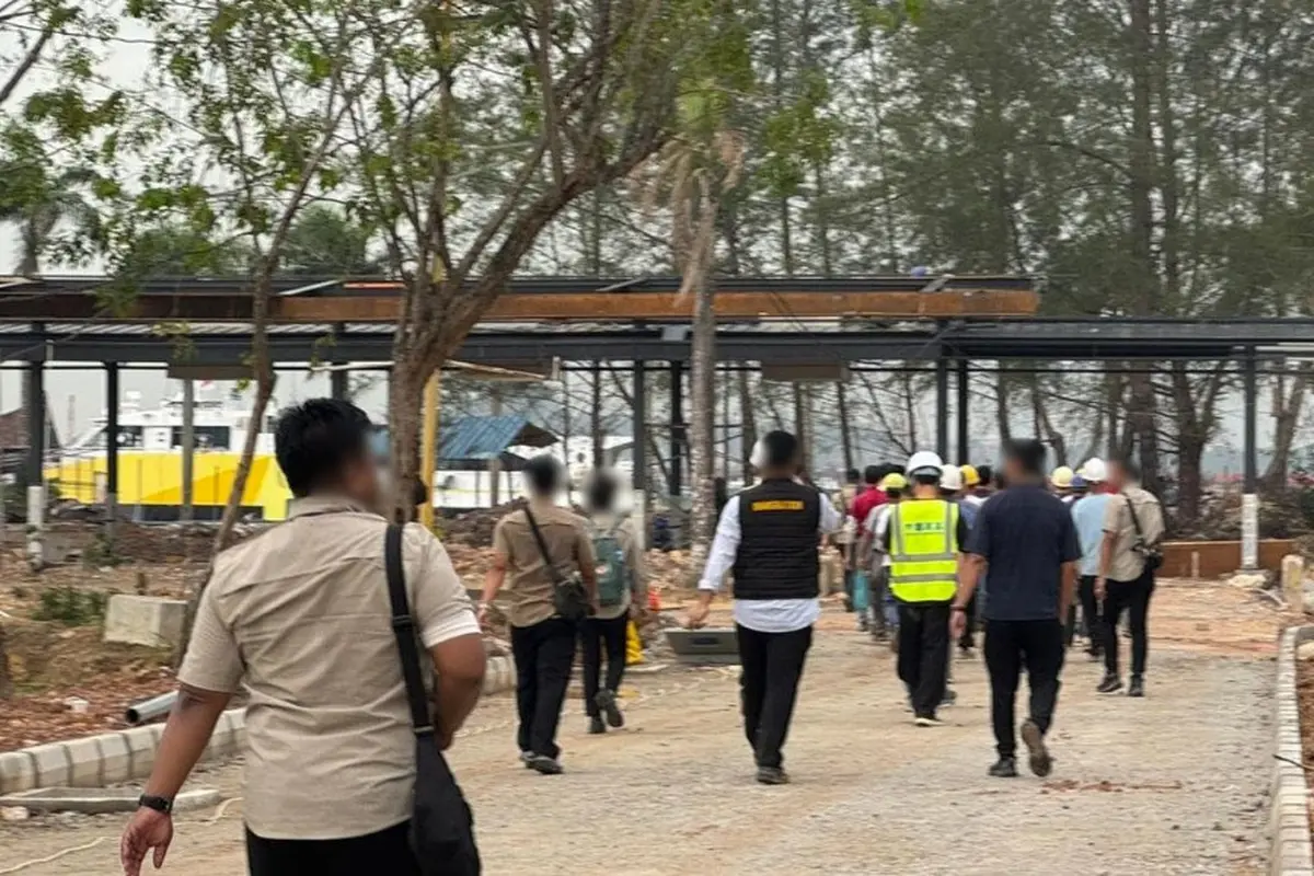 24 WNA Tiongkok terjaring razia di proyek apartemen pembangunan mewah di Batam.