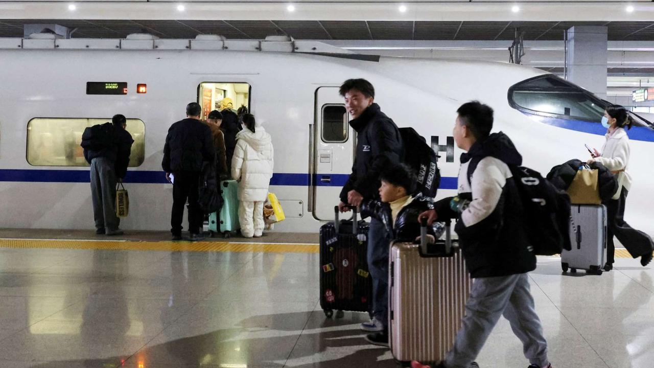 Mudik Imlek 2025 di China Tembus 9 Miliar Perjalanan