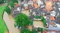 Perumahan Cipinang Indah, Duren Sawit, Jakarta Timur, terendam banjir. Sementara SCTV telah menggelar temu sapa dengan 38 artis papan atas.