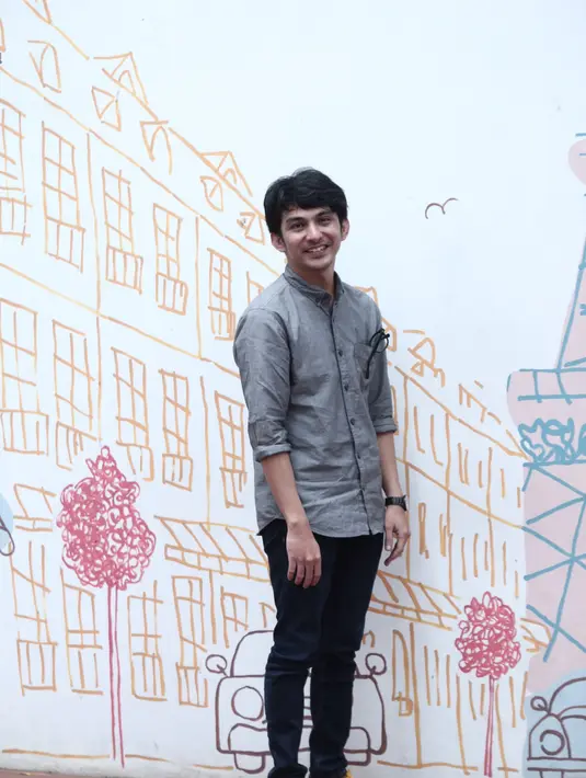 "Kalau saya berusaha untuk mengerahkan kemampuan saya. Fokus saya lebih ke peran saja, berusaha dan memaksimalkan tokoh yang diberikan ke saya," ungkap Yoga Pratama, di IFI, Jakarta Pusat, Selasa (6/12/2016). (Galih W. Satria/Bintang.com)