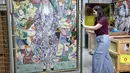 Para staf museum itu telah memindahkan banyak karya seni agung pada awal perang berkecamuk di Jalur Gaza, yang dipicu oleh serangan mengejutkan Hamas terhadap Israel. (Oren ZIV / AFP)