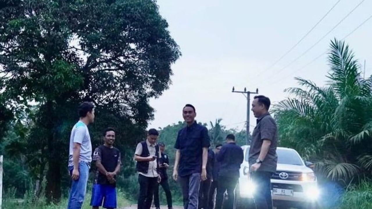 Pemkab OKI Siagakan Alat Berat Atasi Kerusakan Jalan Poros Cengal–Sungai Menang