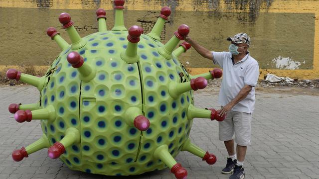 Penamapakan Mobil Virus Corona di India