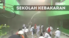 Proses Belajar mengajar di sekolah Yayasan Harapan Salahudin, di Penjaringan, Jakarta Utara tetap berjalan. Keterbatasan ruang kelas membuat siswa belajar secara bergiliran