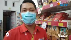 Seorang ibu muda di Madiun, Jawa Timur, kepergok kamera CCTV saat melakukan aksi pencurian minyak goreng di sebuah toko. Berbekal rekaman kamera pengawas, karyawan toko segera melapor ke polisi.