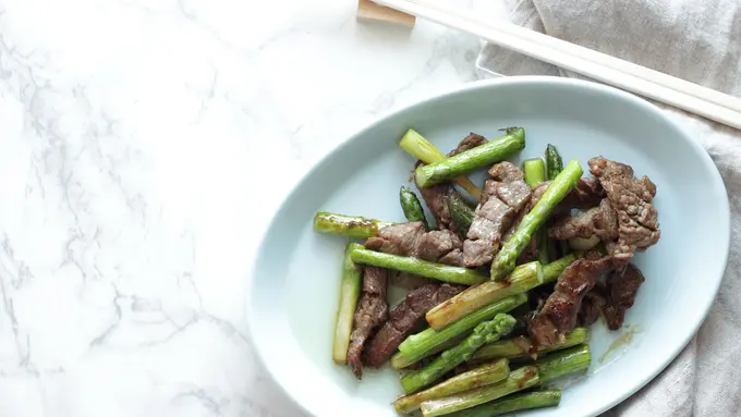 tumis daging asparagus