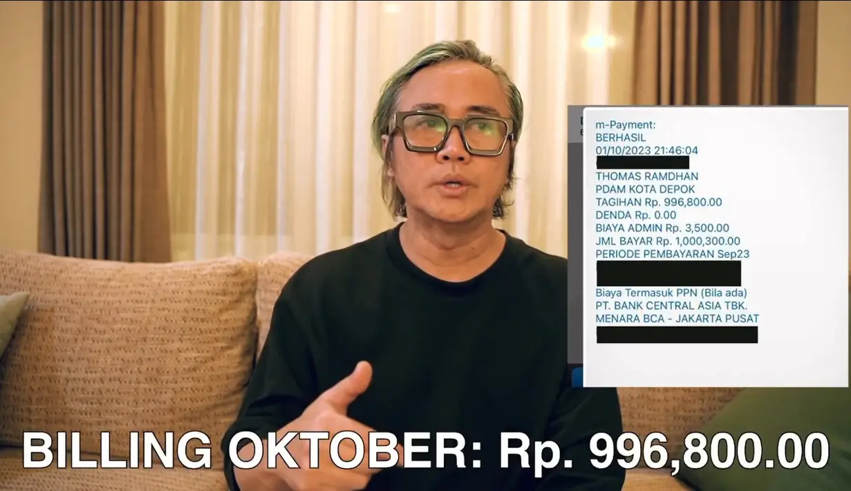 "Saya ini sebetulnya cuma dua orang di rumah, dan itu rumah bukan buat produksi untuk perusahaan laundry yang pemakaiannya berlebih. Dan sebetulnya berdua juga jarang banget (di rumah)," lanjutnya.[Instagram/thomasramdhan]