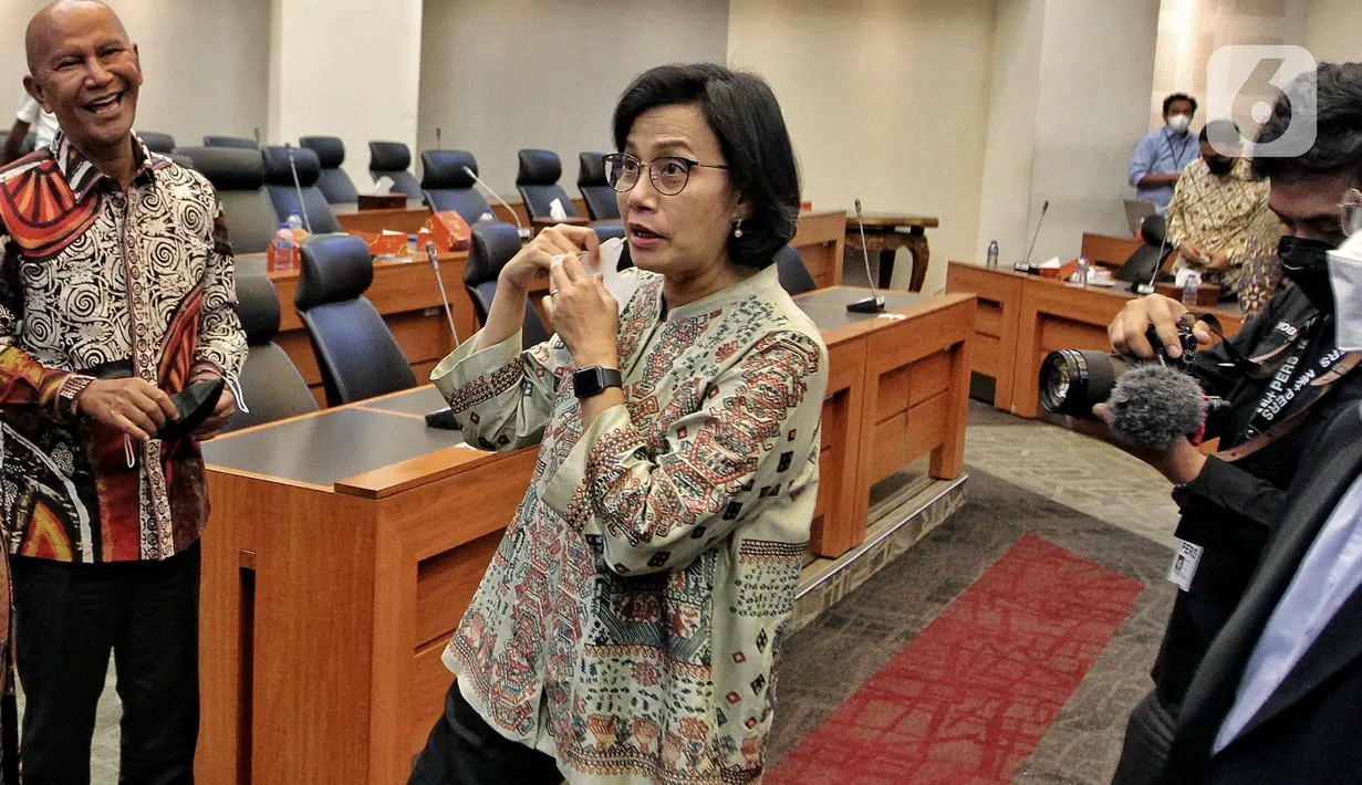 <p>Menteri Keuangan Sri Mulyani usai mengikuti rapat kerja pemerintah dengan Banggar DPR di Kompleks Parlemen, Senayan, Jakarta, Rabu (14/9/2022). Rapat tersebut membahas postur sementara RUU APBN TA 2023. (Liputan6.com/Angga Yuniar)</p>