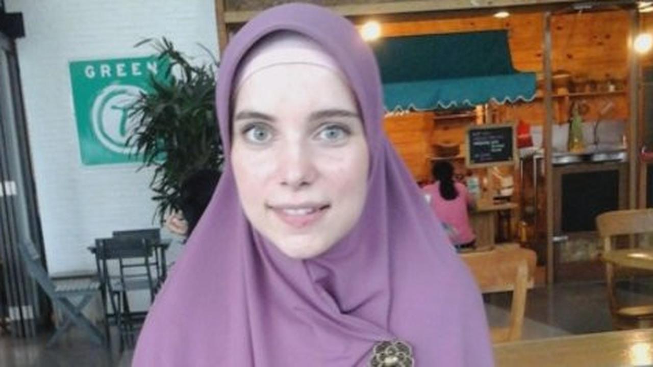 Wanita cantik Belanda ini jadikan syahadat uji kelulusan universitas