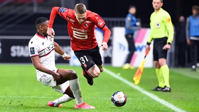 FOTO: Nice Kalahkan Tuan Rumah Rennes 2-1 - Adrien Truffert; Myziane Maolida