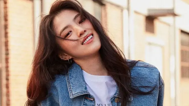 Sosok Han So Hee yang akan beradu akting bersama Song Hye Kyo di drama Korea terbaru berjudul The Price of Confession.