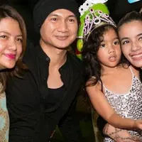 Momen-momen kebahagiaan Sheila Marcia, Anji, dan Wina Natalia terpancar saat merayakan ulang tahun Leticia Charlotte. (Instagram/sheilamarciajoseph)