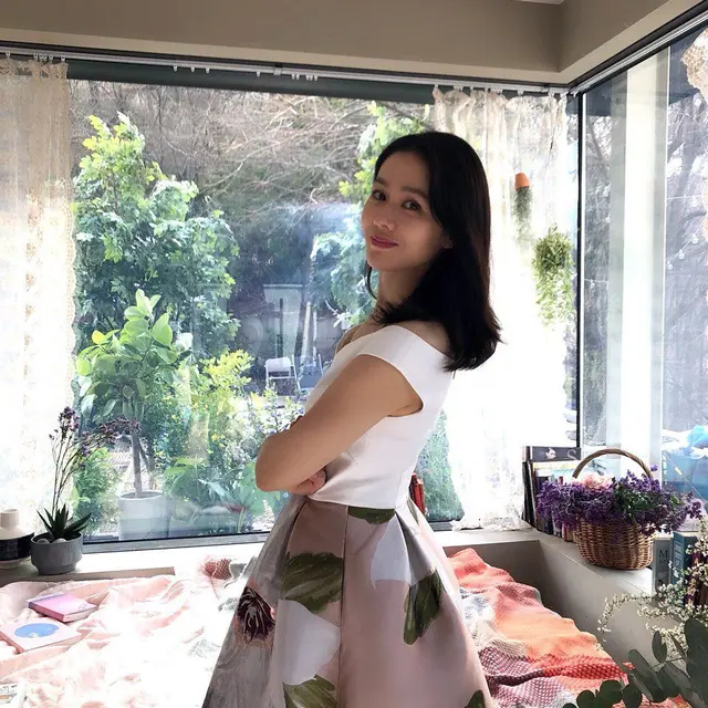 Son Ye Jin (Instagram/ yejinhand)