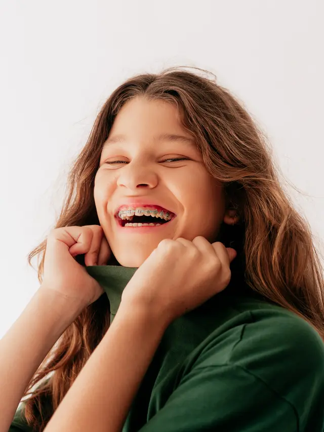 6 Tips dan Manfaat Penggunaan Kawat Gigi pada Anak