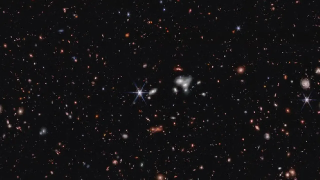 Ilustrasi lubang hitam. Credit: NASA, ESA, CSA, Steve Finkelstein (UT Austin), Micaela Bagley (UT Austin), Rebecca Larson (UT Austin)