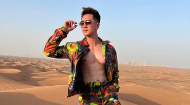 Aktor muda Verrel Bramasta tengah menikmati liburannya di Dubai, Uni Emirat Arab. Verrell melanjutkan liburan ke Dubai usai dari Amerika. (Instagram/bramastavrl)
