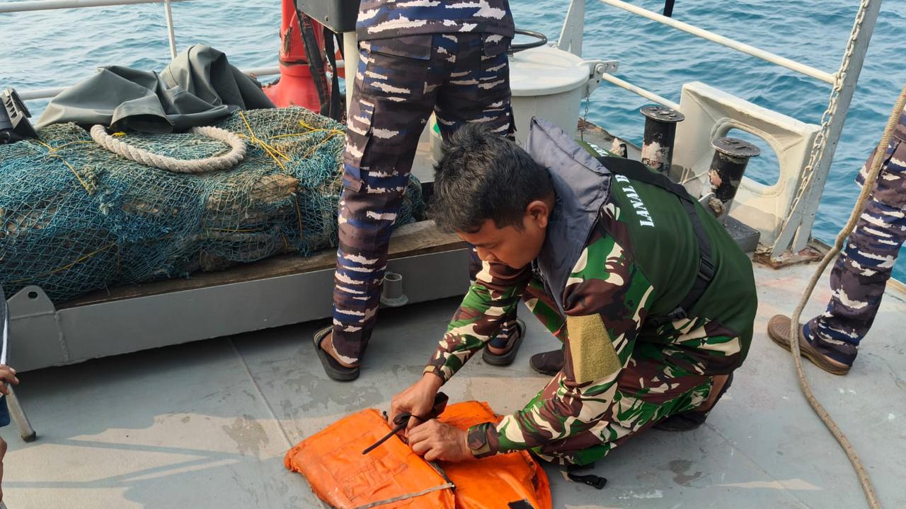 TNI Ungkap Titik Penemuan Pelampung saat Cari 5 Jurnalis Hilang
