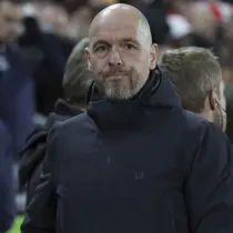 Pelatih Manchester United, Erik ten Hag jelang laga menghadapi Brentford pada laga pekan ke-30 Premier League 2023/2024 di Gtech Community Stadium, London, Sabtu (30/3/2024). (AP Photo/Ian Walton)