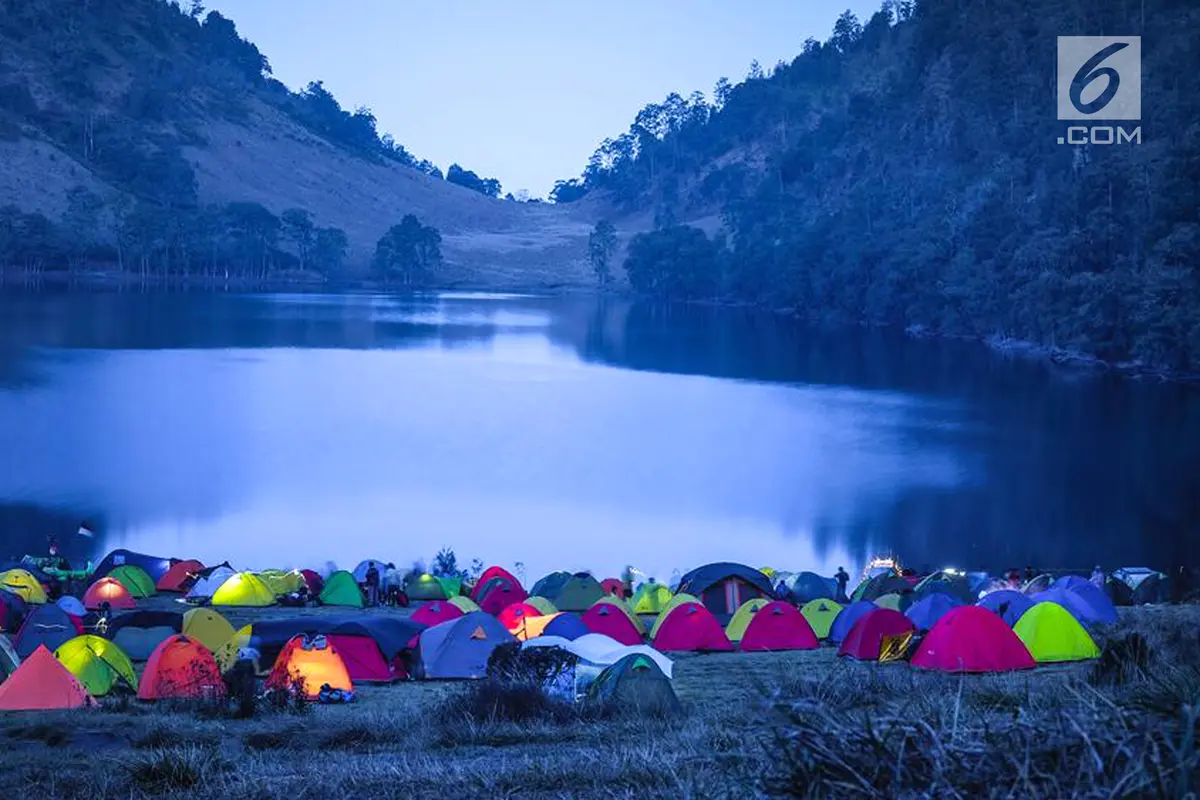 Aksi Peserta Jelang Semen Indonesia Trail Run 2018