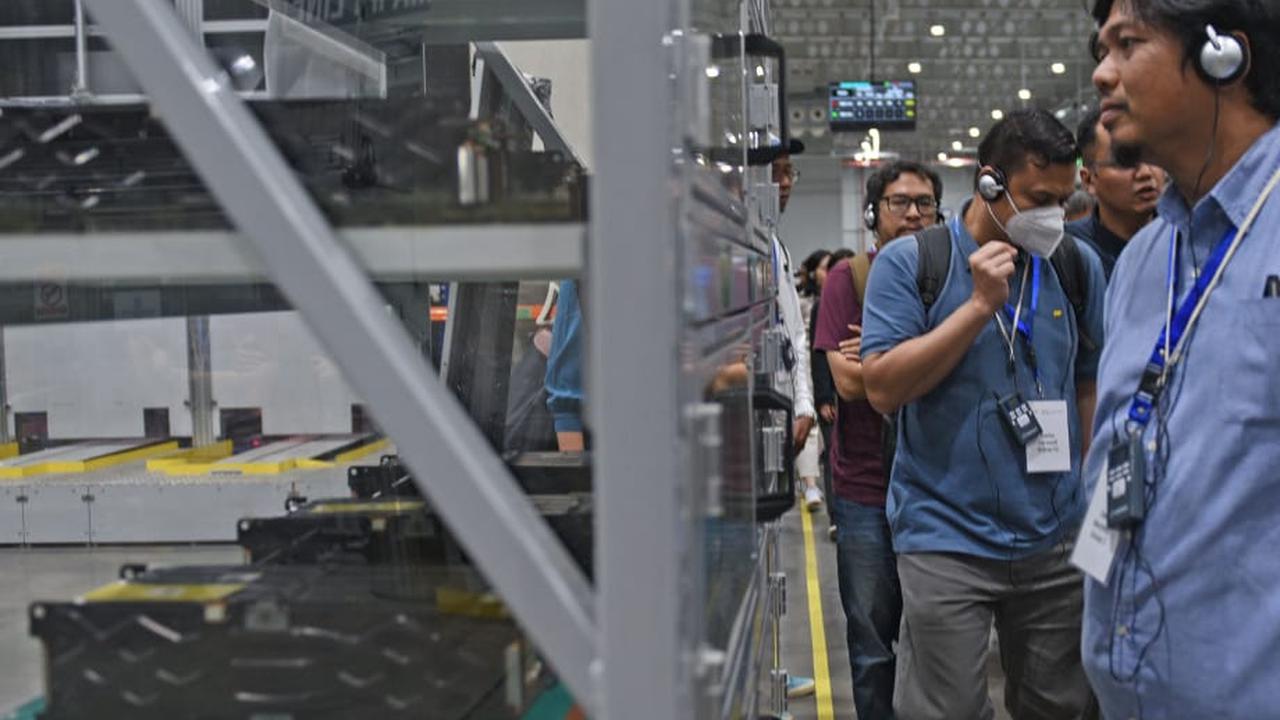 Proses Produksi Baterai Mobil Listrik Hyundai