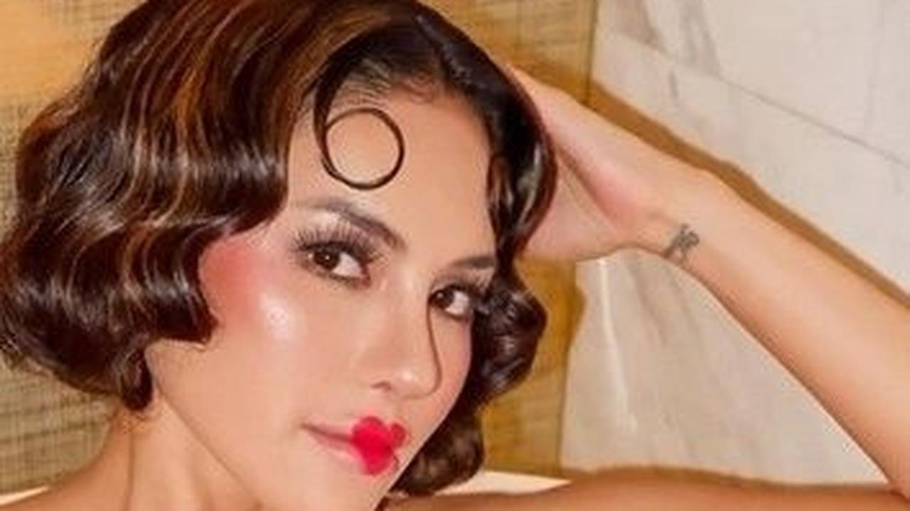 Namun, tidak sedikit warganet yang bersikap cuek dan memberikan peringatan agar 'tak perlu campuri urusan orang'.<br><br>
