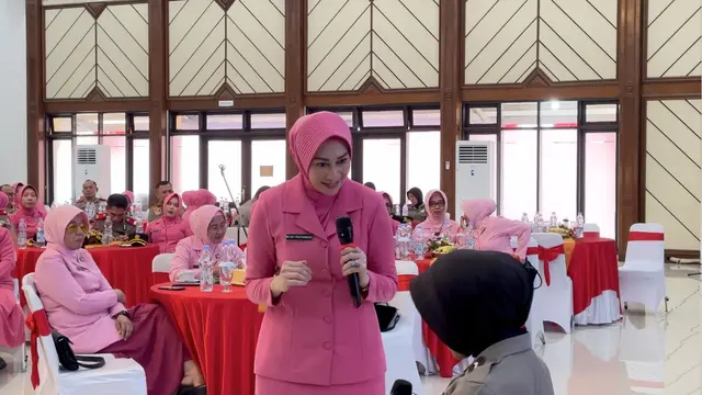 YKMK dan Bening Psikologi ajarkan Metode USEFT untuk anggota Polri (Liputan6.com/Istimewa)
