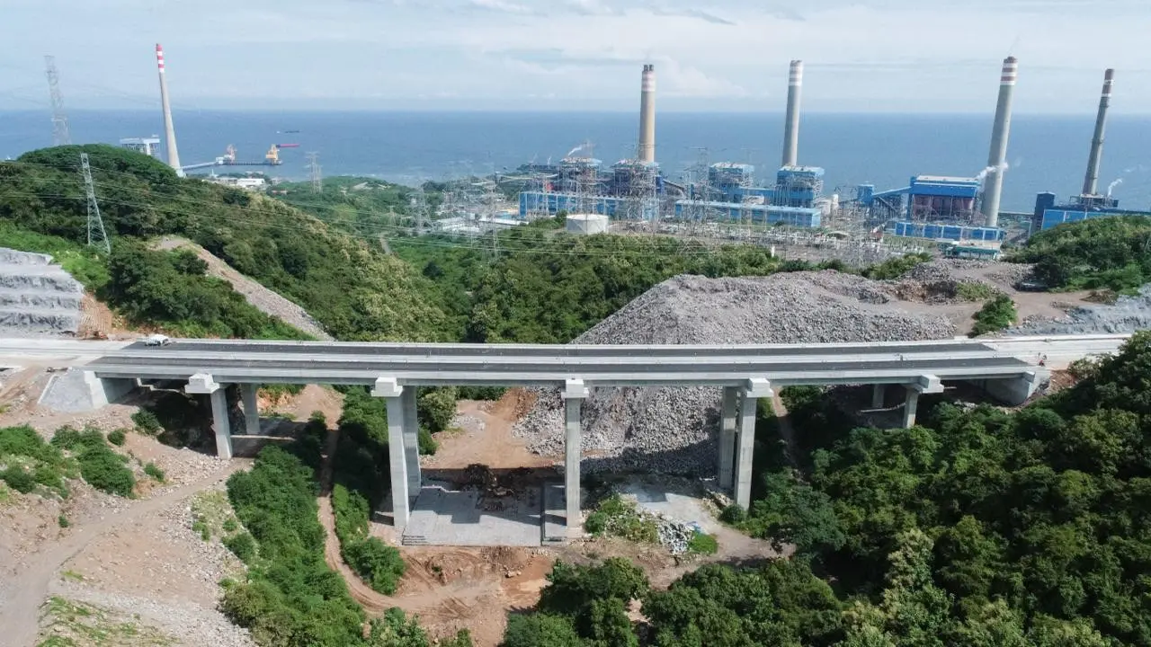 Proyek Jalan Tol Probolinggo-Banyuwangi Paket 3 jelang arus mudik Lebaran 2026.