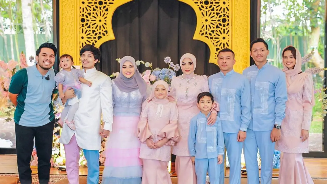 Dekorasi kumpul keluarga artis