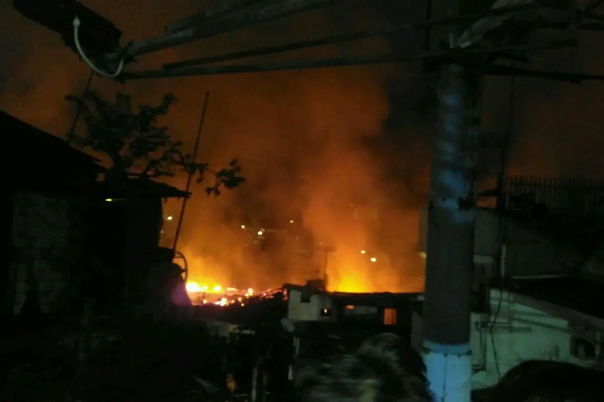 20170105-kebakaran-jakarta-pinangsia