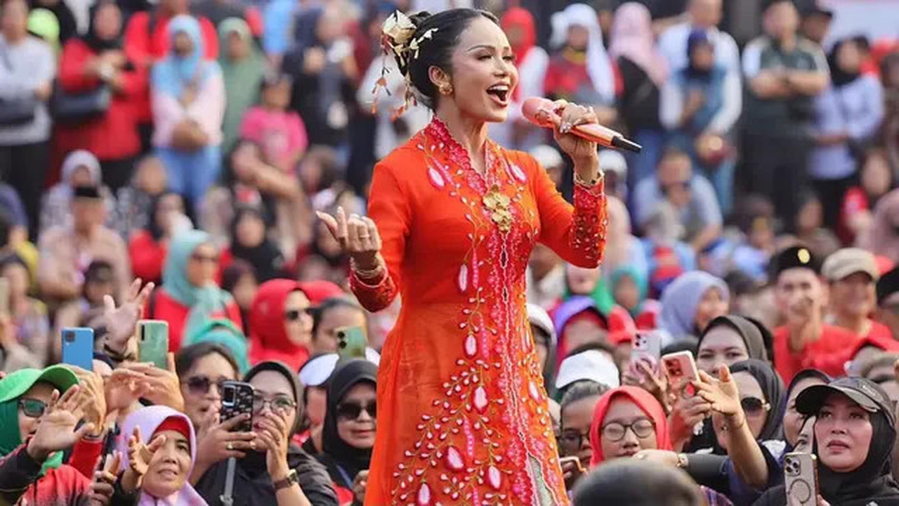 6 Potret Memukau Krisdayanti saat Meriahkan Bung Karno Fest 2026, Penampilannya Jadi Sorotan