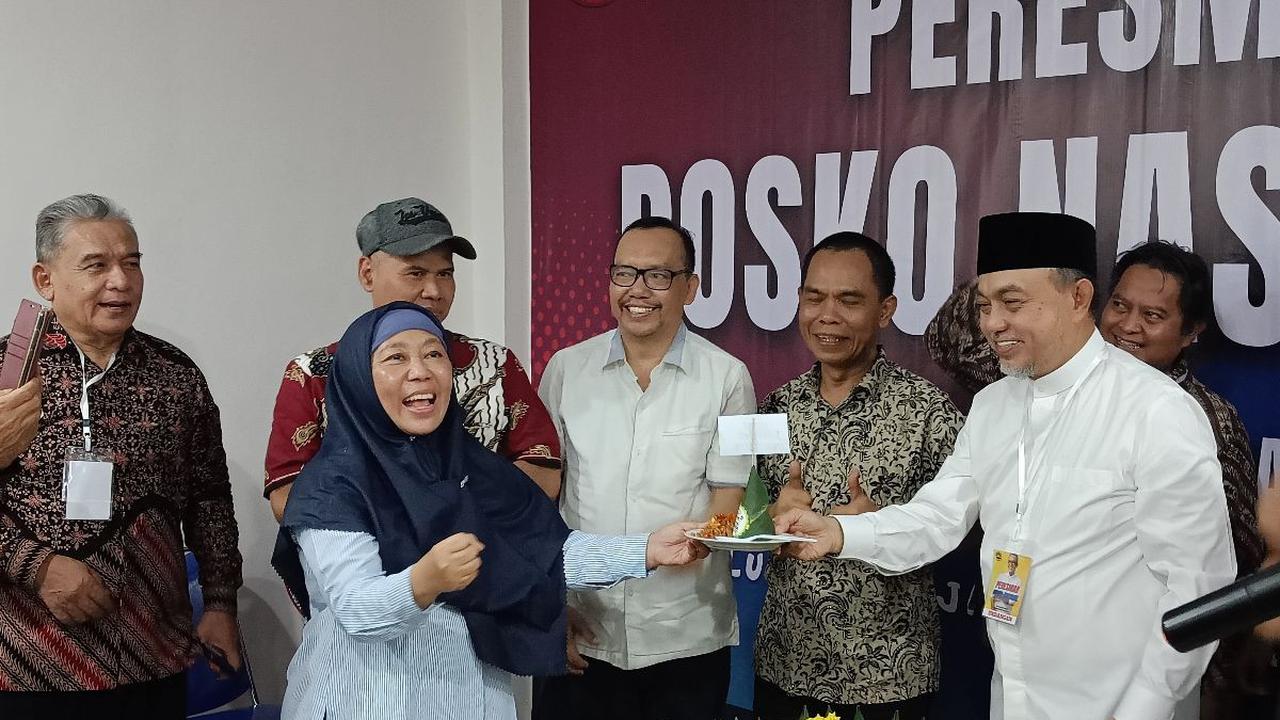 Menurut Anies, posko relawan itu dapat diartikan mengenai sejumlah kondisi di Indonesia yang saat ini memprihatinkan.