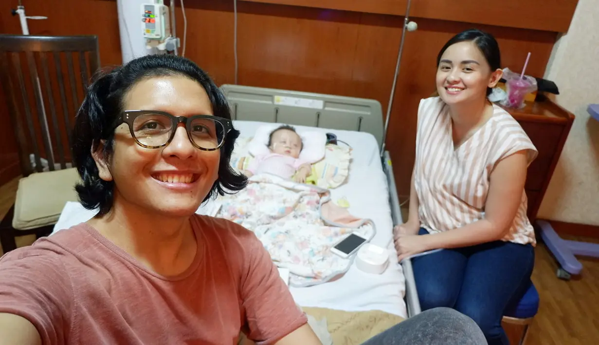 Biaya itu belum termasuk dokter. Dan itu baru sebatas laboratorium. Bahkan dalam seminggu ke dokter bisa tiga sampai empat kali. Dan masih banyak lagi yang juga menjalani terapi. (Instagram/joannaalexandra)