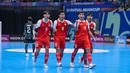 Pemain Timnas Futsal Indonesia merayak gol ke gawang Korea Selatan, Choi Hyun-bin dalam laga Grup A Piala Asia Futsal 2026 di Indonesia Arena, Senayan, Jakarta, Selasa (27/01/2026). (Bola.com/Bagaskara Lazuardi)