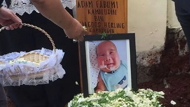 [Bintang] Adam Fabumi Meninggal, Netizen Berduka Lewat #TerimaKasihAdam
