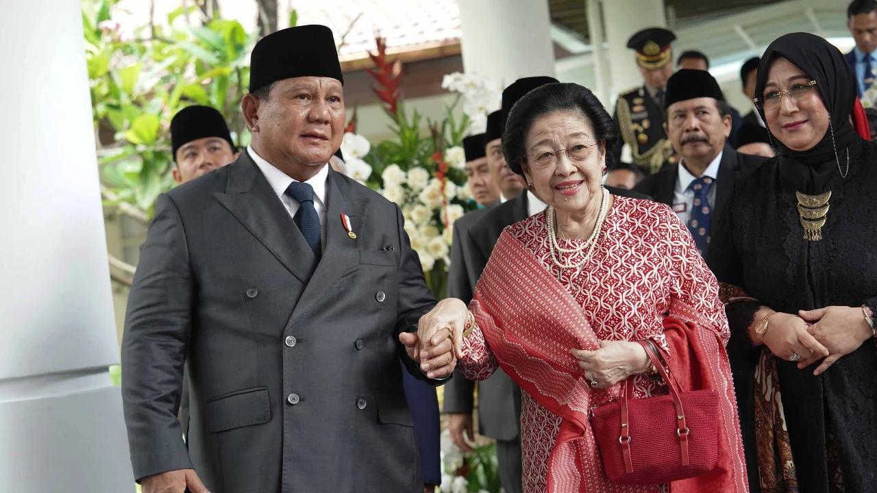 Hasan Nasbi Soal Keakraban Prabowo-Megawati: Ada Perbedaan-Perbedaan, tapi Hubungan Tetap Baik