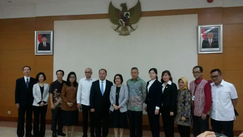 Perwakilan Kementerian Perdagangan RI dan Kementerian Perdagangan China, Kadin Indonesia serta para pelaku bisnis barang dan jasa Tanah Air, saat sosialisasi China International Import Expo 2018 di Kemendag RI Jakarta (Rizki Akbar Hasan/Liputan6.com)