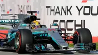 Lewis Hamilton menyebut F1 GP Rusia, Minggu (30/4/2017), sebagai balapan terberat setelah seri GP Baku tahun lalu. (EPA/VALDRIN XHEMAJ)