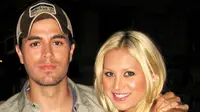 Enrique Iglesias - Anna Kournikova Pamer Anak untuk Pertama Kali