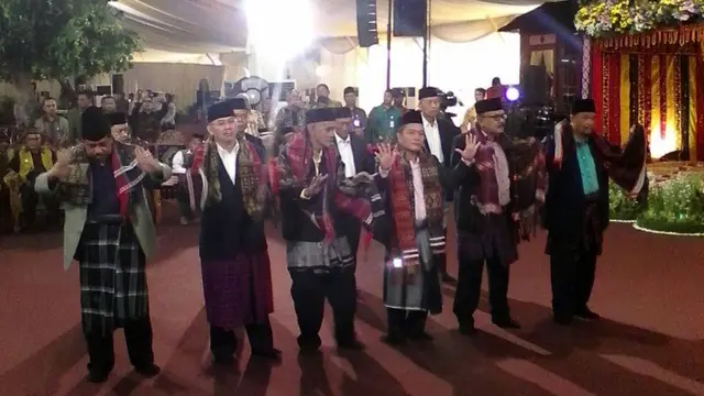 [Bintang] Pesta Adat Kahiyang dan Bobby