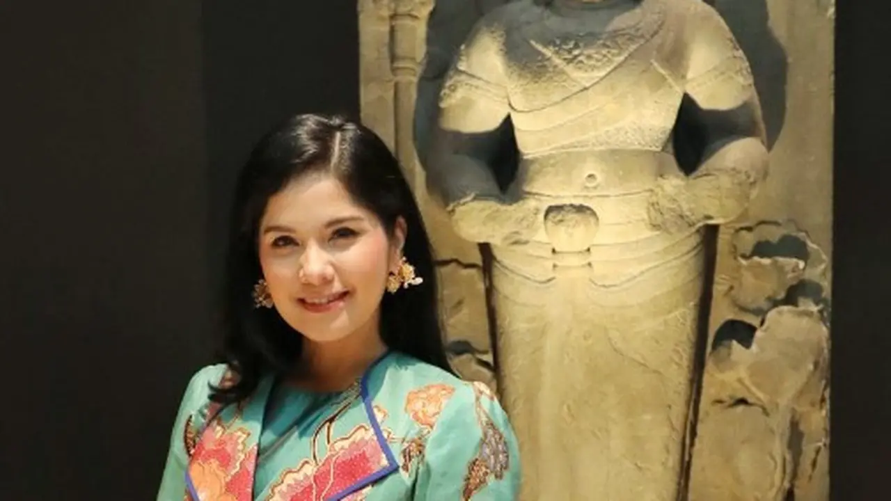 Fashion Annisa Yudhoyono Ala Ibu Pejabat yang Berwibawa